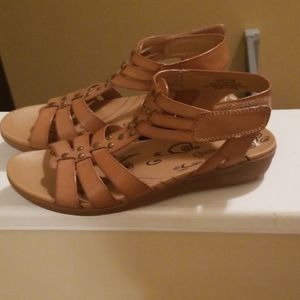 Women's Carmel/Tan Summer Sandals